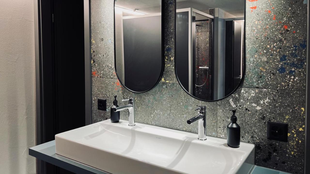 Hotel Alpina Einhorn - Self-Check-In ولفنسشيسن المظهر الخارجي الصورة