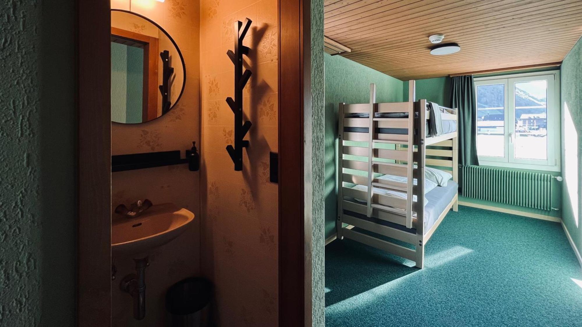 Hotel Alpina Einhorn - Self-Check-In ولفنسشيسن المظهر الخارجي الصورة
